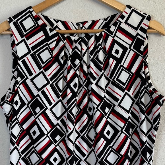 Calvin Klein Red Black White Pleated Neck Sleeveless Lightweight Blouse Top Sz L - Picture 2 of 10